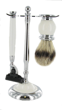 SHV69 - Mach 3 Shaving Set White with Bristle Brush